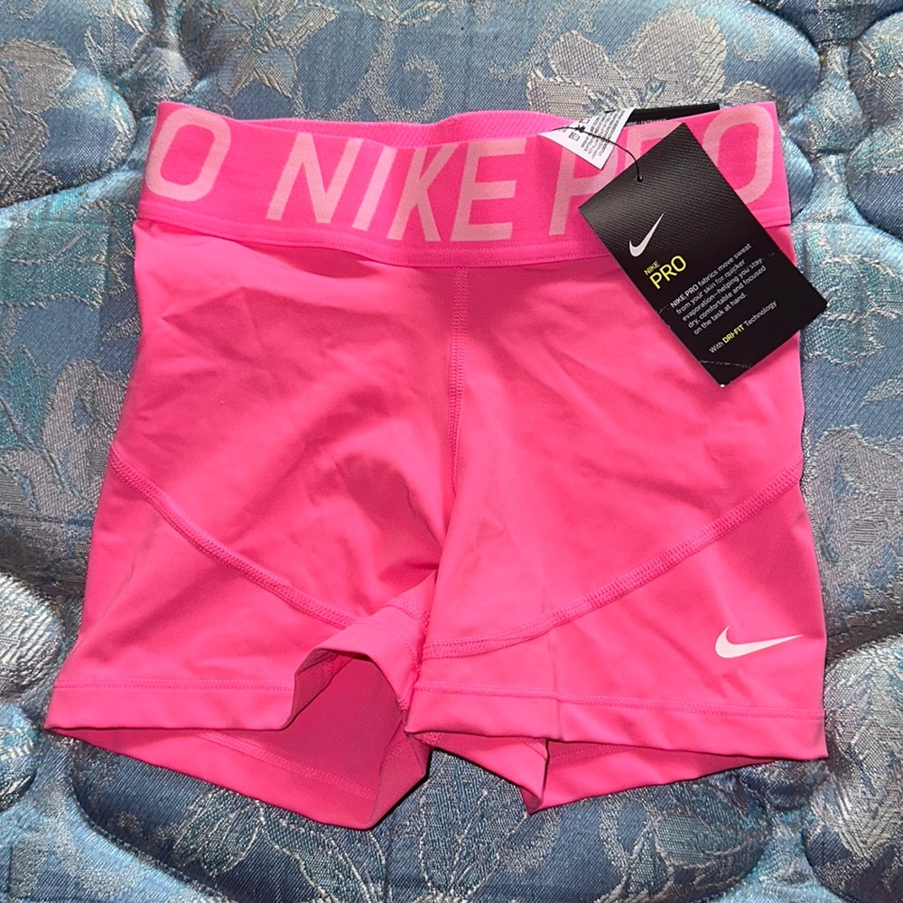 NWT Nike pros - pink